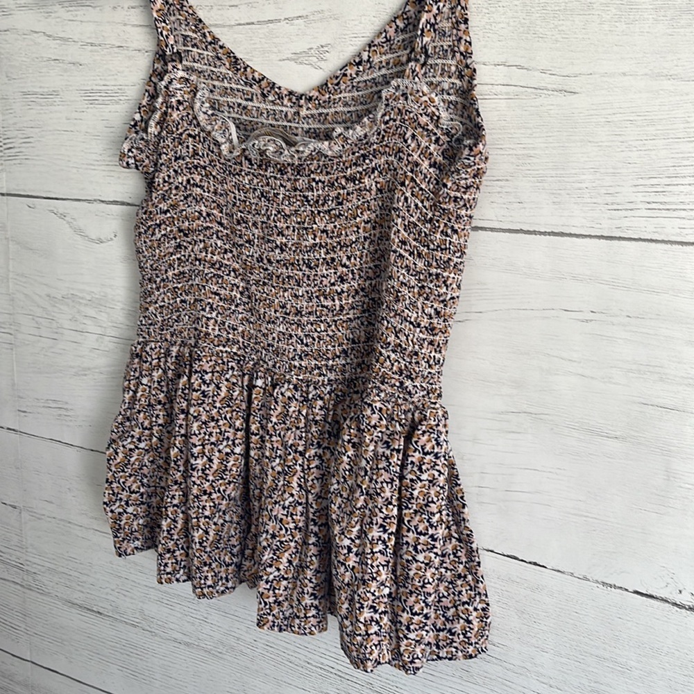 Chance Ruffle Tank | SIZE S - Picture 4 of 8